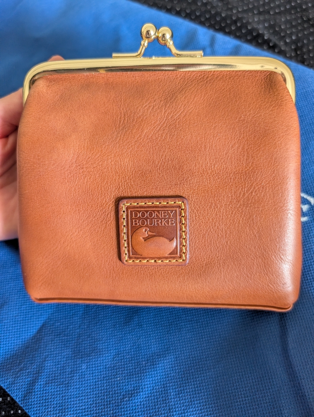 Dooney & Bourke Florentine Barrel Satchel And Kiss lock Pouch - Picture 10 of 13